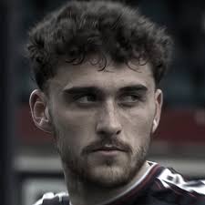 Understanding the Role of a Proper Footballer