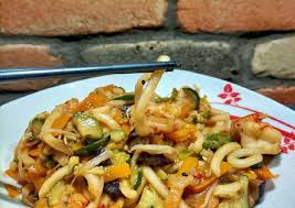 Maybe you would like to learn more about one of these? Ricetta Yaki Udon Udon Saltato Ai Gamberi E Verdure Di Mangiando Si Impara Cookpad