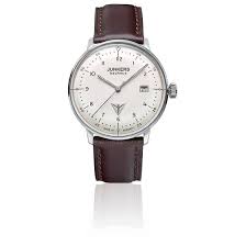 La Maison Junkers Vous Offre Un Design Unique Avec Ce Modele 6046 5 Bauhaus Au Cadran Creme Accompagne De Son Bracelet Montre Montre Pour Homme Vintage Design