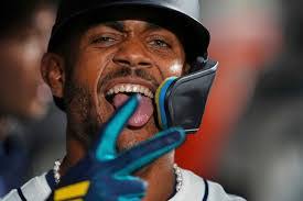 Jamie Heller's Instagram, Twitter & Facebook