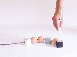 Habillez Vos Prises Electriques Elle Decoration Prise Electrique Multiprise Multiprise Design