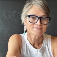 70+ "Dr Lisa" profiles