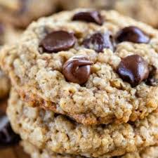 Best Chewy Oatmeal Cookies Recipe Crazy For Crust Recipe In 2020 Oatmeal Chocolate Chip Cookie Recipe Oatmeal Cookies Chewy Cookies Recipes Chocolate Chip