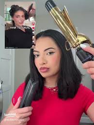 Kylie Jenner's Beach Waves Hair Tutorial