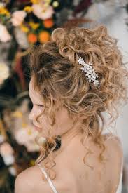 And we totally get it—curly hairstyles can be so versatile. 10 Simple Bridal Hairstyles For The Curly Hair Type