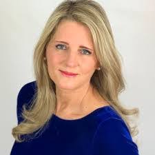 Leah Renwick's Instagram, Twitter & Facebook