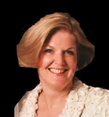 Lynn Marlow's Instagram, Twitter & Facebook