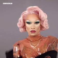 See more ideas about fame, drag queen, rupaul. New York Drag Queen Miss Fame Reflects Today S Trends Daily Mail Online