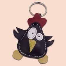 Un Joli Petit Coq Noir Cuir Porte Cle Porte Cles Par Triballi Bijoux Feutres Porte Cle Idees Porte Cles