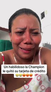 Video Donde La Chica Le Pide Prestada La Tarjeta De Crédito