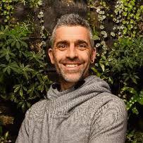 Andrew Servais's Instagram, Twitter & Facebook