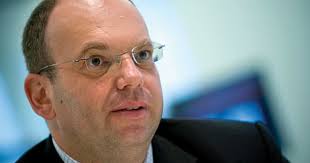 Investors hitting 'pause'