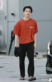 Tools and software for mafia: Jimin Gaya Pria Gaya Gaya Model Pakaian