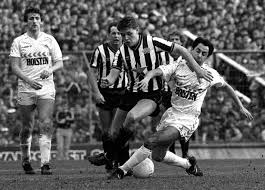 Paul gascoigne of tottenham hotspur pictured getting up close and personal with referee george courtney during peter shilton's testimonial match between england and italia 90 xi team at tottenham. When Paul Gascoigne Met Vinnie Jones What Happened When The Pair Behind That Photo Got Together Chronicle Live