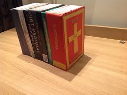 Sinterklaas Surprise In De Vorm Van Een Rijtje Boeken Sinterklaas Speciale Geschenken Verjaardagsverrassingen