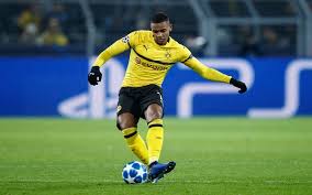Manuel akanji wurde positiv auf corona getestet. Bvb Gibt Prognose Bei Manuel Akanji Bekannt Keine Huftoperation