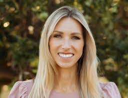 Dana Kovach's Instagram, Twitter & Facebook