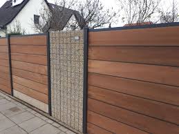 splittgabionen gebaut thermisch getrocknetes aspen holz inkl aluminumpfosten und aluminiuminletts als sichtschutz aus h sichtschutz holz gartenpools wpc holz