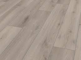 10mm laminate flooring from flooring uk. 10mm X 193mm X 1380mm Metro Plus Plank Silver Oak Laminate Flooring Ac5 White River Group