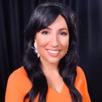 Larissa Hall's Instagram, Twitter & Facebook