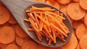 Pile the carrots onto a serving platter and sprinkle with chives. How To Julienne Carrots And Other Veggies Healthination