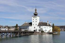 There are 2 ways to get from passau to gmunden by train or car. Schloss Ort Wikipedia