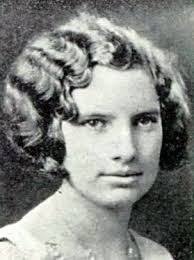 Lillian Hayward's Instagram, Twitter & Facebook