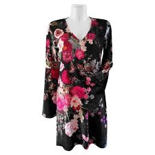 Vestito cani di filati pelosi, maglione per cani, maglioncino cane, cuccioli cardigan in maglia, fatto a mano questo maglione lavorato a mano di filati pelosi e morbidissimo e si adatta perfettamente al. Blumarine Abito Nero A Fiori In Ciniglia Abiti Vestiti Abbigliamento