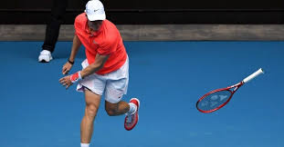 Jannik sinner is one of a long list of players, including bianca andreescu and coco gauff, that endorse the head graphene 360+ speed mp. Fuming Shapovalov Out Of Australian Open Daily Sabah