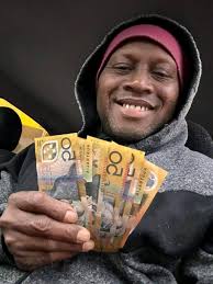 Now that zooplus is back up and running, I wonder how many of you are  signed up to www.topcashback.co.uk (Please read all the way through as this  can generate some funds for