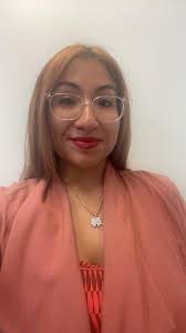 Angela Lindo's Instagram, Twitter & Facebook