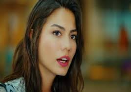 Demet Ozdemir In Makyajsiz Hali