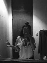 Black And White Profile Pictures For Girls Girl Tumblr Retro Old Black White Fotografcilik Tuyolari Fotografcilik Pozlari Siyah Fotografcilik