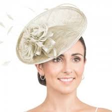 Blog mariage livre d'or original. Bibis Et Chapeaux Pour Mariages Et Ceremonies Accessoires De Coiffure