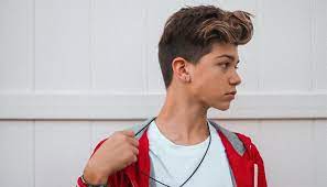 Brandon rowland has an estimated net worth of $200 thousand. Brandon Rowland Age Birthday Height Net Worth Family Salary