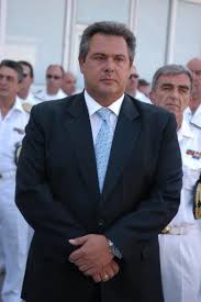 Η ακροδεξια αποφυση πανοσ καμμενοσ. Panos Kammenos Egine Boyleyths Sta 28 Kai Paraith8hke Apo Ypoyrgos E8nikhs Amynas O Prwtos Gamos Me Thn Korh Toy Idiokthth Ths Fage Kai O Erwtas Poy Gennh8hke Se Ena Panel Boro