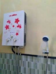 Tetapi meskipun kapasitasnya tidak sebanyak pemanas surya, dari sisi harga, pemanas air gas masih lebih murah dan populer. Pemanas Air Gas Elpiji Aman Perlengkapan Rumah 817941867