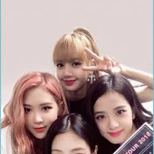 See more ideas about blackpink, black pink, korean girl. Jisoo And Jennie Blackpink Wallpapers Wallpaper Cave Blackpink Cute Wallpaper Neat