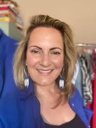 Amanda Latham's Instagram, Twitter & Facebook