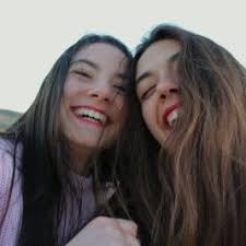 Elena Rincón💫 (@elenarl02)