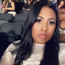 Brandy Krantz's Instagram, Twitter & Facebook