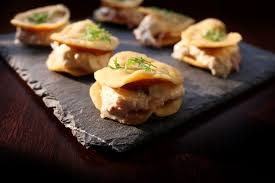 Thattu Vada Set Erode Thattu Vadai Set With Curd Video Recipe Jinoos Kitchen Recipe Recipes Vegetarian Starters Food Videos