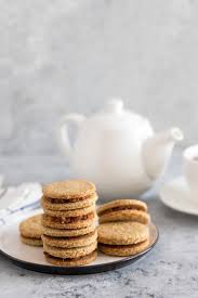 Date Filled Oatmeal Cookies That Are Hard To Resist Date Filled Cookie Recipe Oatmeal Cookie Recipes Filled Cookies