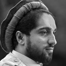 Ahmed chah massoud est devenu une figure internationale et a même été reçu au parlement européen, où il a accordé des interviews pour prévenir . Ahmad Massoud La Regle Du Jeu Litterature Philosophie Politique Arts