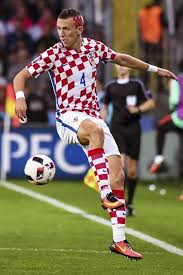Sa tribina veliku podršku davali su mu sin i supruga! Ivan Perisic Height Weight Age Wife Children Biography Affairs More Starsunfolded