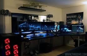 Multi Monitor Gaming Setup 5 Jpg 600 391 シェアハウス オタク部屋 ハウス