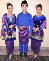 Hal tersebut juga menggambarkan kehidupan masyarakatnya yang. 7 Ide Sewa Teluk Belanga Baju Kurung Melayu Dijakarta Baju Kurung Perkawinan Sederhana Pengantin India