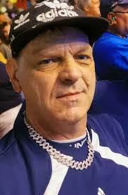 Carolyn Doiron's Instagram, Twitter & Facebook