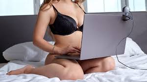 کارنامه علاقمندان فیلم‌های سکسی در سال ۲۰۲۴؛پرطرفدارترین کلیدواژه‌ها و  پورن‌دوست‌ترین کشورها کدامند؟ | یورونیوز