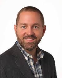 Efren Ayala's Instagram, Twitter & Facebook